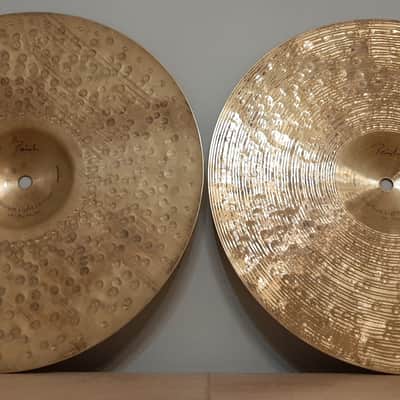 Paiste 14" Signature Traditionals Medium Light Hi-Hat Cymbals (Pair) 1996 - Present - Traditional image 4