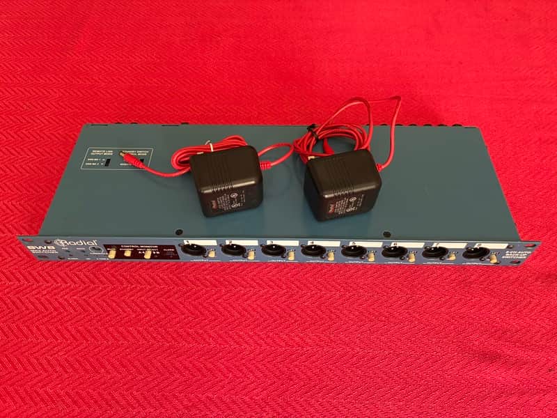 Radial SW8 MK2 8-Channel Passive Auto-Switcher + 2 Power Supplies ! image 1