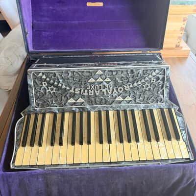 Vintage Royal Artist De Luxe IV German 41/120 Piano Accordion w/ Case image 1
