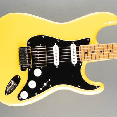 Fender Limited Edition American Ultra II Stratocaster HSS - Graffiti Yellow