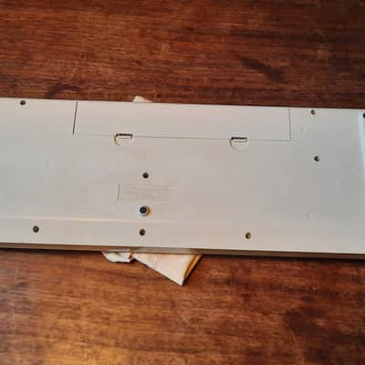 Casio MT-70 Casiotone 49-Key Synthesizer 1982 - 1984 - White / Black image 8