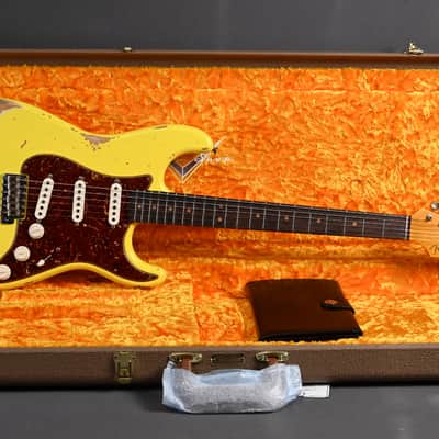Fender Custom Shop Stratocaster 1963 Heavy Relic Graffity Yellow Tortoise Pickguard image 2