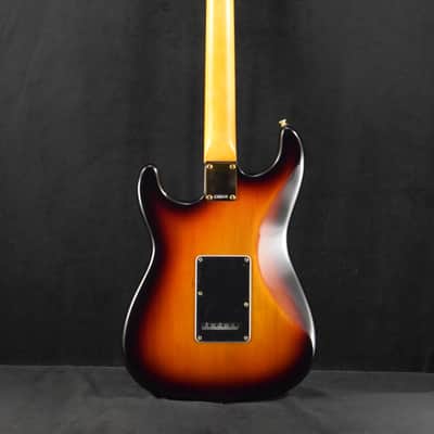 Fender Stevie Ray Vaughan Stratocaster Pau Ferro Fingerboard 3-Color Sunburst image 8