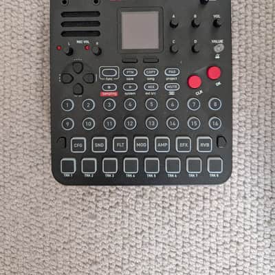 Sonicware Lofi-12 XT with carry case and USB power adapter image 1