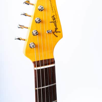 Fender American Vintage II 1961 Stratocaster in Fiesta Red image 4