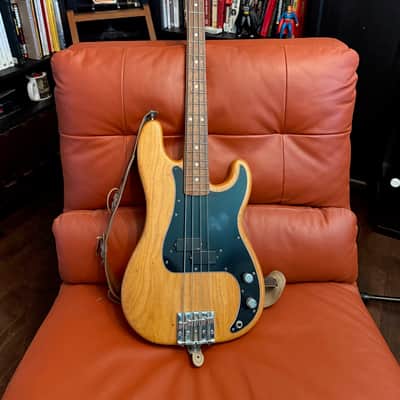 Fender Precision Bass with Rosewood Fretboard 1970 - 1983 - Natural image 1