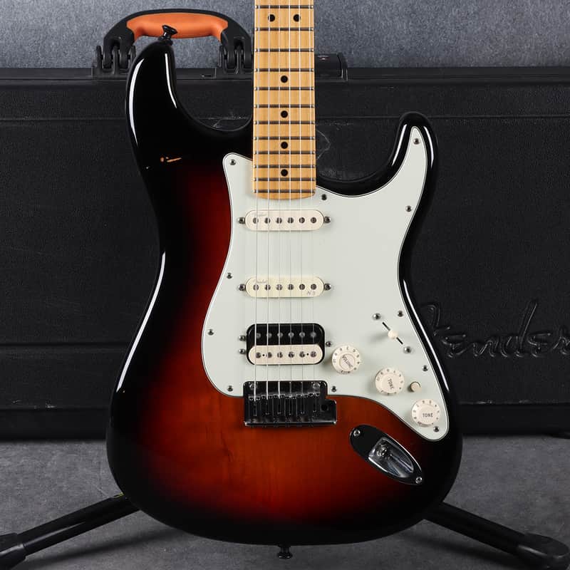 Fender American Deluxe HSS Stratocaster - 3-Tone Sunburst - 2nd Hand