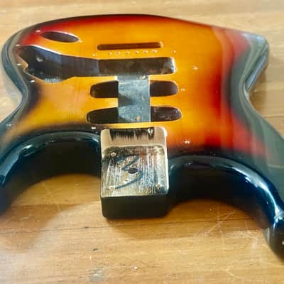 Squier Bullet 2011 Tobacco Burst Basswood Body EXCELLENT image 2