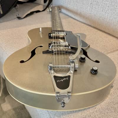 Godin limited Edition 5th Ave. Uptown with custom color and factory installed Bigsby. image 8