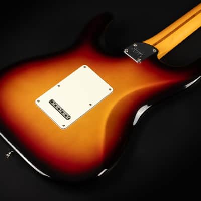 2022 Fender American Ultra Stratocaster HSS with Rosewood Fretboard - Ultraburst | USA Coil-Tap Compound Radius Locking Tuner | CoA OHSC image 13