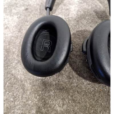 Bowers & Wilkins PX7 - Headphones - Black - Excellent image 3