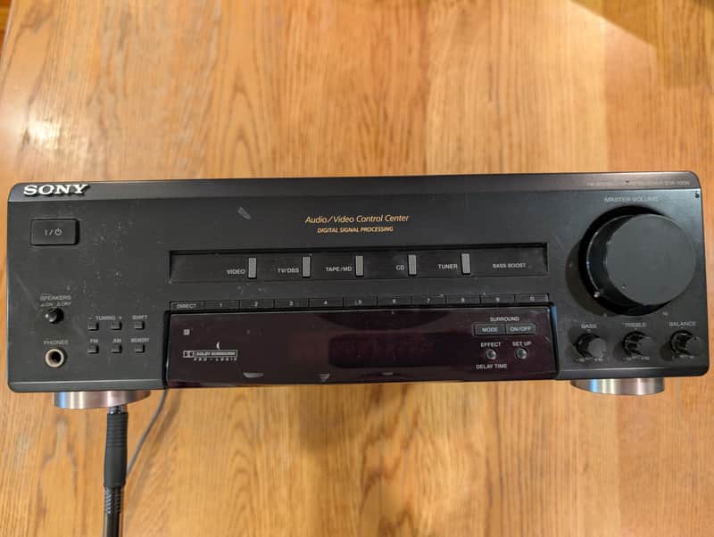 Sony STR-V200 Early 2000's - Black image 1