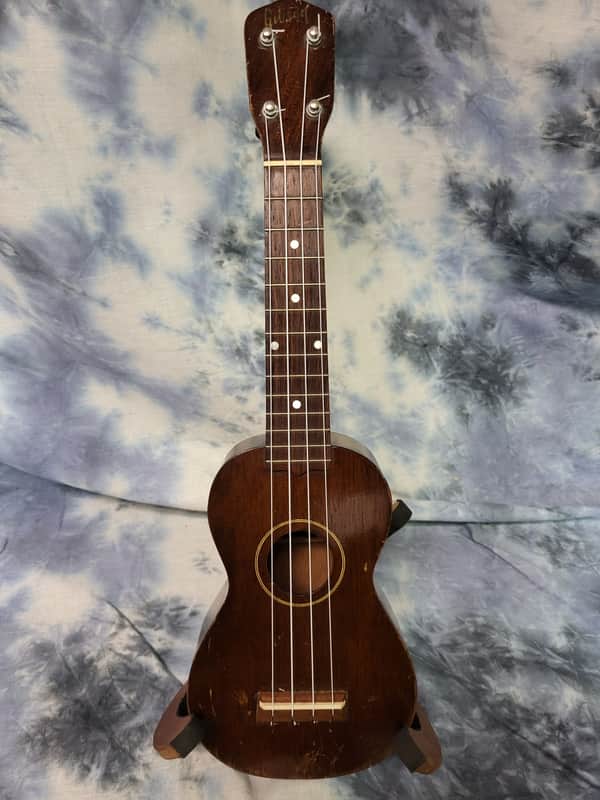 Video Demo Vintage RARE 1955 Gibson Soprano Brand Ukulele New Strings All Original Brand New Hard Shell Case image 1