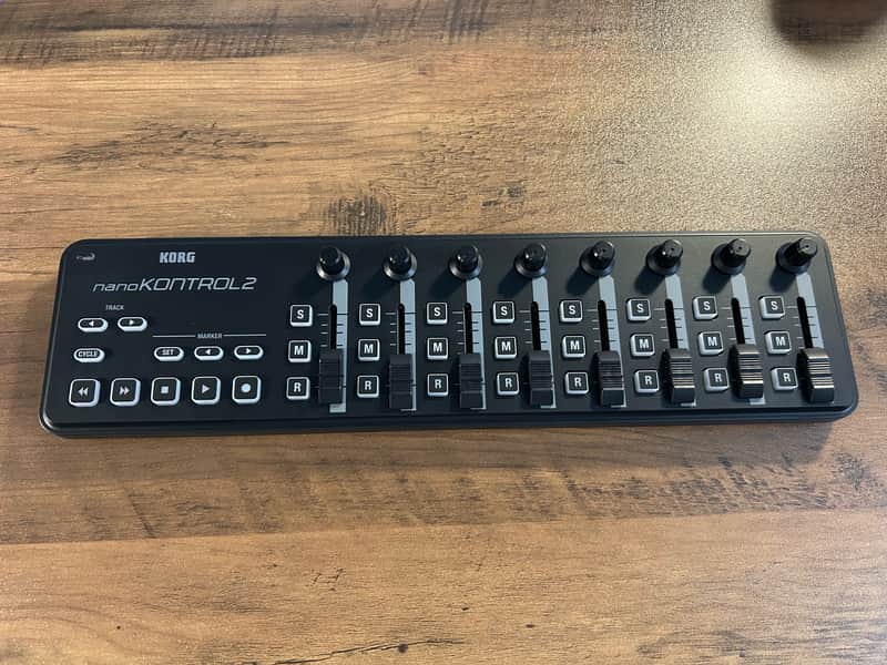Korg nanoKONTROL2 Slimline USB MIDI Control Surface 2011 - Present - Black