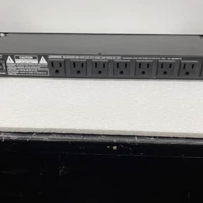 Furman  M8L - Black Power Conditioner-Demo image 2