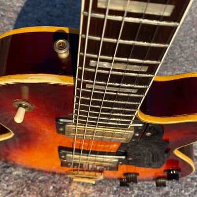 Guild Bluesbird M-75 1969 - Cherry Sunburst image 3