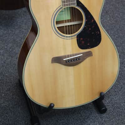 Yamaha FS820 Solid Spruce Top Concert Acoustic Guitar 2010s - Natural image 2