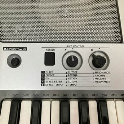 Used Yamaha PSR E413 KEYBOARD 61-key image 4