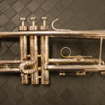 C.G. Conn 8-B Silver Plate Artist Trumpet 1970 W/ Bach C1 Mouthpiece + Mutes image 5
