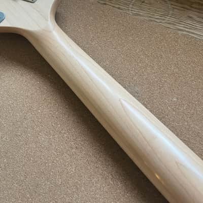 Squier Paranormal Rascal 2024 - Candy Apple Red - Modded image 6