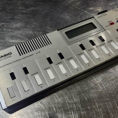 Casio VL-10 80's - Grey image 2