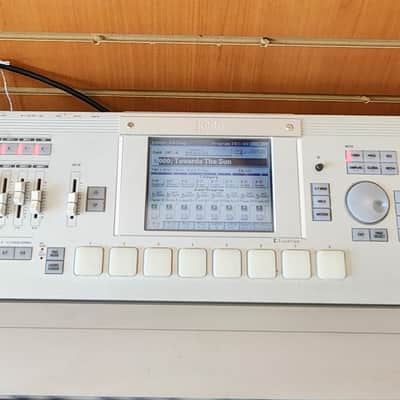 Korg M3 88 2010s - Gray image 2