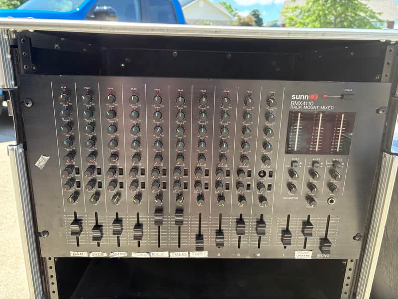 Sunn RMX4110 Rack mounted mixer image 1