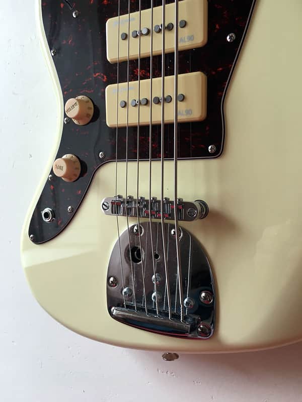 Revelation RJT 60 B Left Handed Vintage White Bass VI Lefty RJT 60B image 1