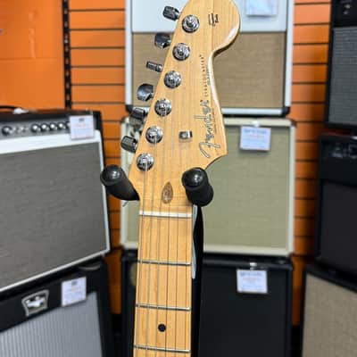 Fender "Juanes Stratocaster Luna White", with Deluxe hard case - Open Box image 5