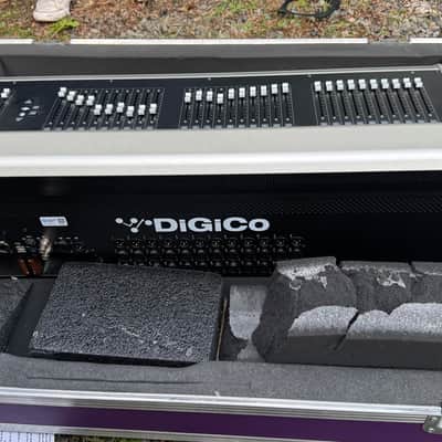 Digico S31 with Case image 2