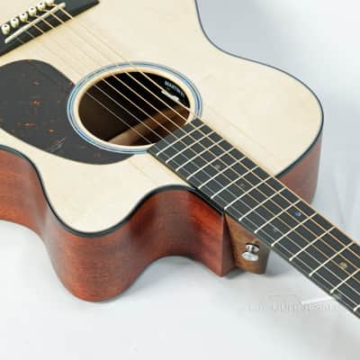 Martin 000C Jr E 000 Junior-14 Fret Cutaway, Acoustic Electric #66567 @ LA Guitar Sales image 5