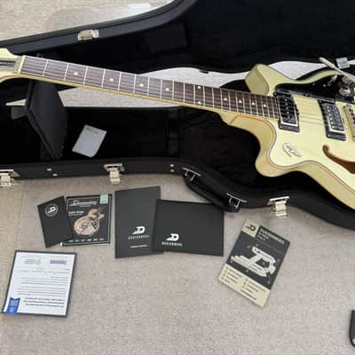Duesenberg Fullerton TV 2025 - Vintage White image 7