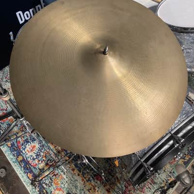 Zildjian - 20" A Medium Ride Cymbal 2168g 1970's image 1