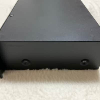 Yamaha Q2031B Dual-Channel Graphic Equalizer 2010s - Black image 7