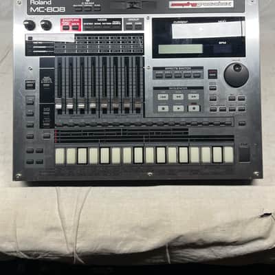Roland MC-808 mc808 Sampling Groovebox Sampler image 2