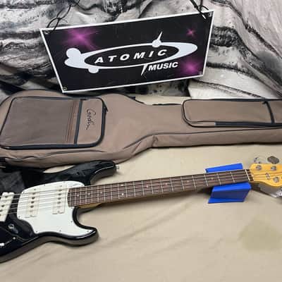 Godin Shifter 5 5-string Bass 2011 - Black image 1