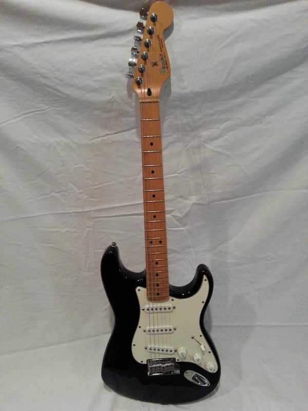 1993 Fender Stratocaster, Black Body with White Pickguard, Maple Neck image 1