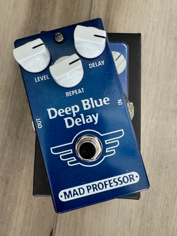 Mad Professor Deep Blue Delay