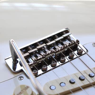 FENDER  "Limited Edition American Vintage II 1973 Stratocaster, Olympic White" HARDCASE, PAPERS, 3, 76 KG image 7