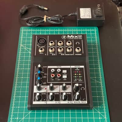 Mackie Mix5 5-Channel Compact Mixer 2015 - Present - Black image 3