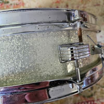 Ludwig Jazz Combo 13x3" Silver Sparkle 6-Lug Piccolo Snare - Granitone Interior image 8