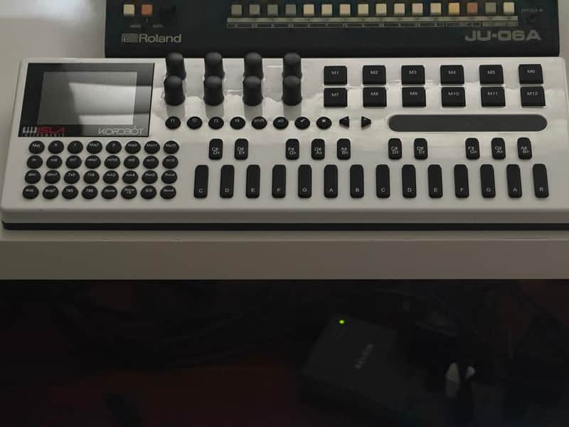 Isla Instruments Kordbot MIDI Controller 2017 - Present - White image 1