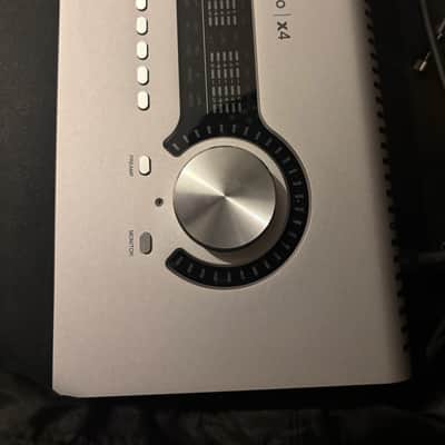 Universal Audio Apollo x4 Gen 2 Thunderbolt Audio Interface 2024 - Present - Silver image 2