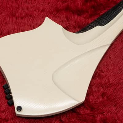 【new】Meta Guitars / Veil B4 Medium Scale Champagne Beige 3.135kg【GIB Hyogo】【price included SHIPPING & IMPORT TAX & VAT】 image 3