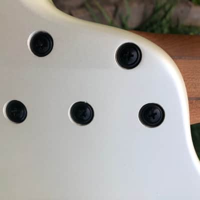 Ibanez EHB1000-PWM Bass Workshop 2020 - Present - Pearl White Matte image 7