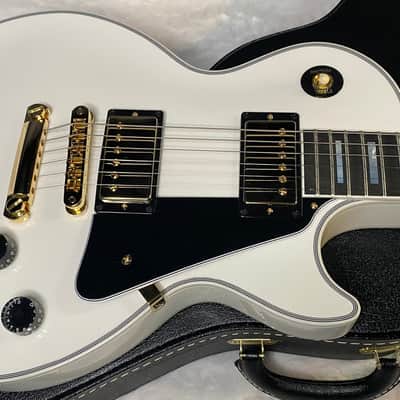 NEW! Gibson Les Paul Custom - Alpine White - Ebony Board - Authorized Dealer - 10 lbs - G06472 image 4