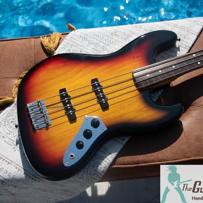 1999 Fender JB62-77FL - Jaco Pastorius Fretless Jazz Bass Reissue - Crafted in Japan - Pro Set Up w Perfect Action/Intonation image 8