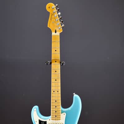 Fender Player II Stratocaster Left Hand Maple Aquatone Blue image 5
