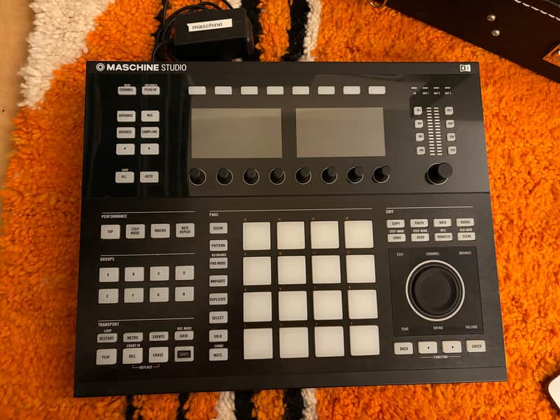 Native Instruments Maschine Studio