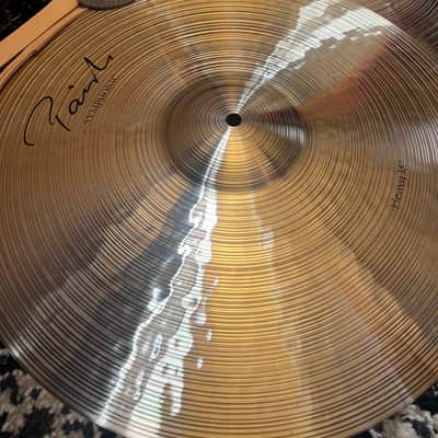 Mint Paiste 18” Signature Symphonic - Heavy Hand Cymbals, Pair image 2